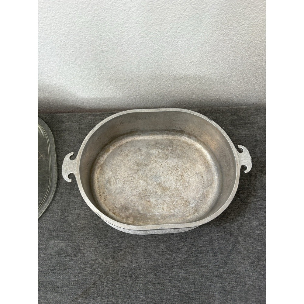 VTG‎ Guardian Service Oval Dutch Oven Roaster w Glass Lid - Picture 9 of 11